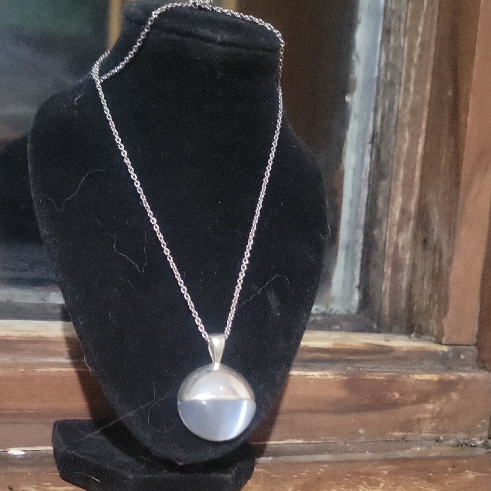 18" Grey Cats Eye  Pendant Necklace